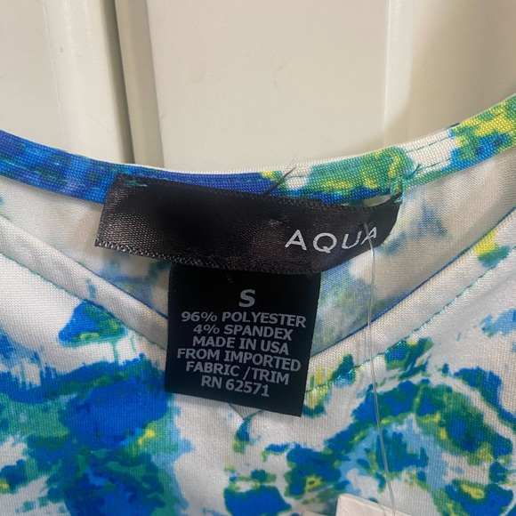 NWT aqua dress from Bloomingdale’s, size small, colors: blue, green, and white - Picture 5 of 8